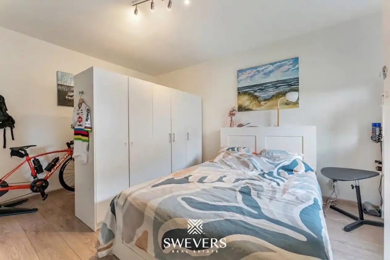 Instapklaar 1-slpk appartement mét terras op TOPlocatie te Hasselt foto 11