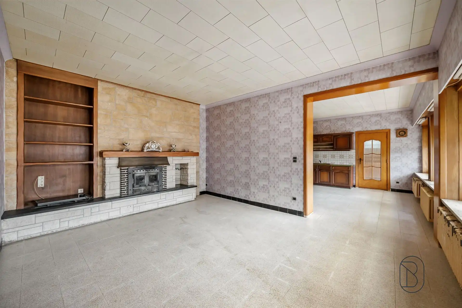 Ruime te renoveren woning met 4slk & tuin op de Valkenberg foto 5