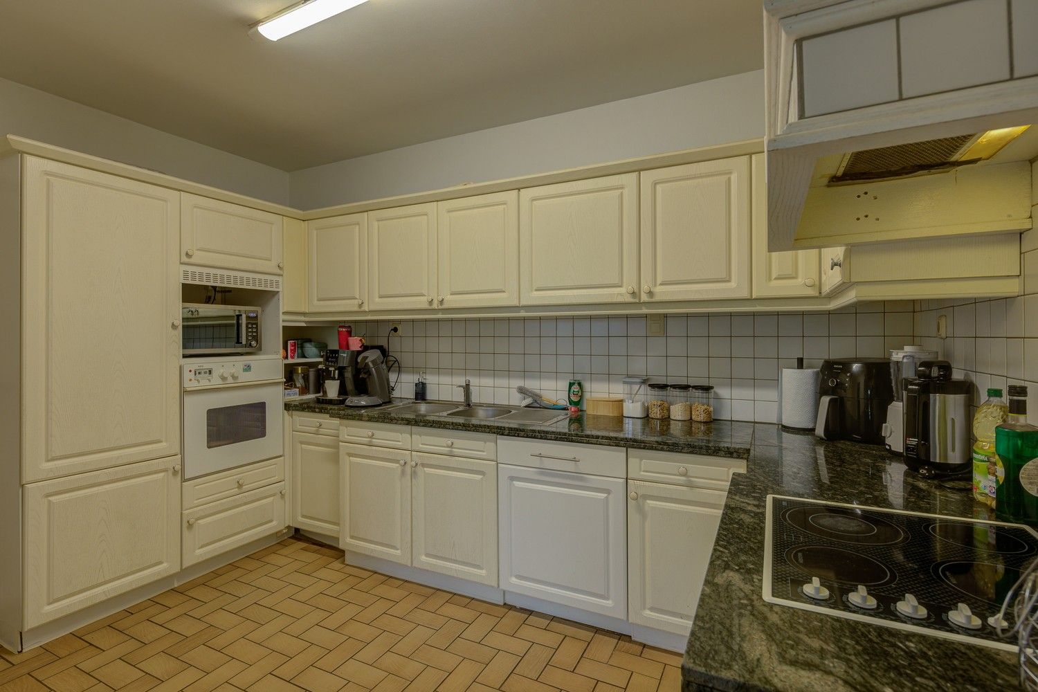 ZEER RUIME GELIJKVLOERSE WONING MET VEEL POTENTIEEL OP PERCEEL VAN 20A 91CA NABIJ SENTOWER PARK TE OUDSBERGEN foto 9