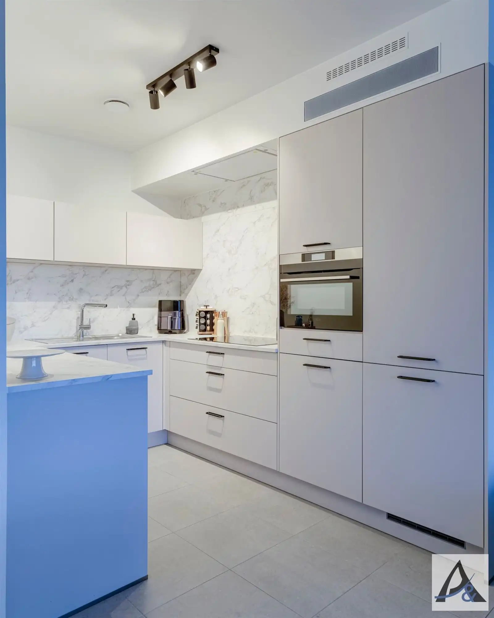 Appartement met 2 slaapkamers, ondergrondse autostaanplaats en kelderberging foto 16