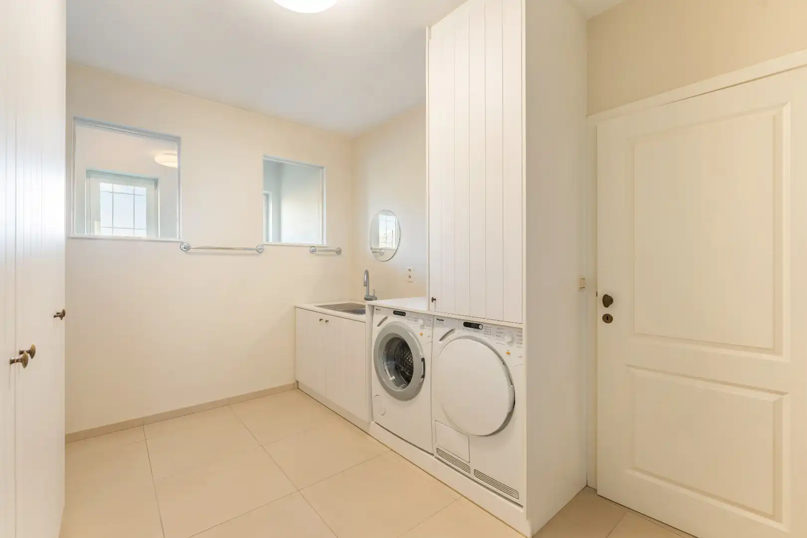 Luxueuze villa met zwembad en absolute privacy op riant perceel foto 14