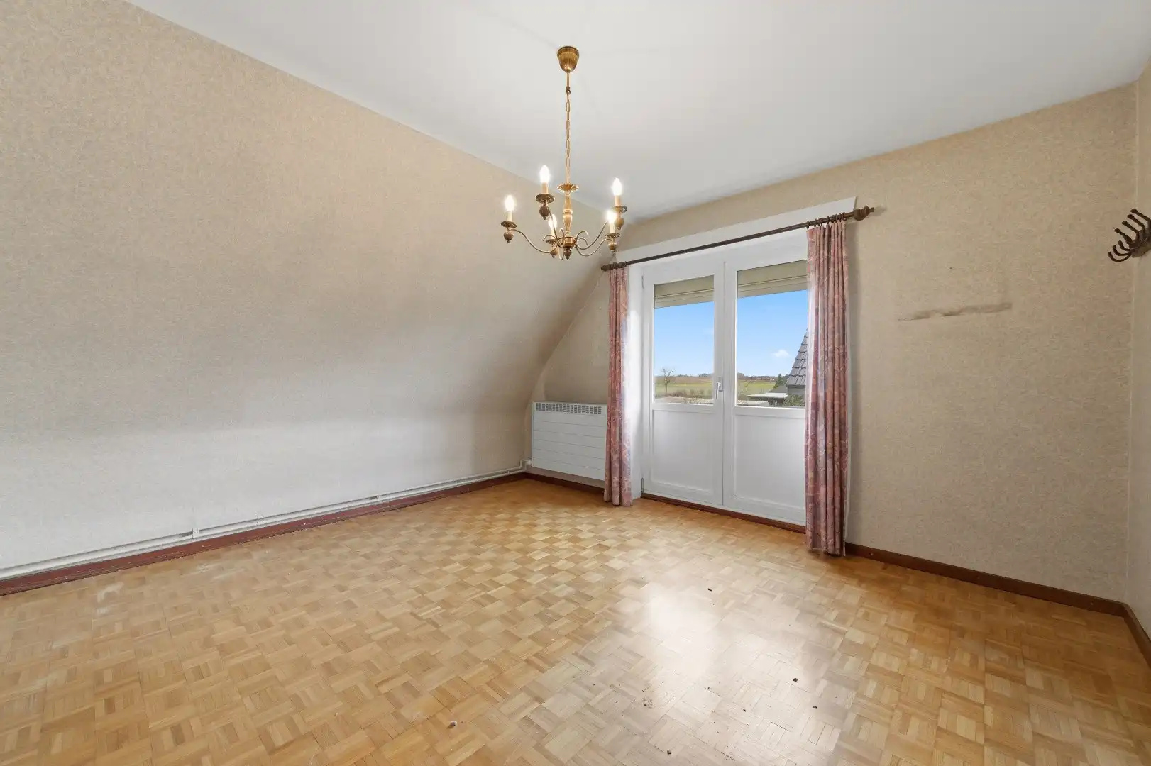 Te renoveren open bebouwing met veel ruimte en oppervlakte te Lubbeek foto 14