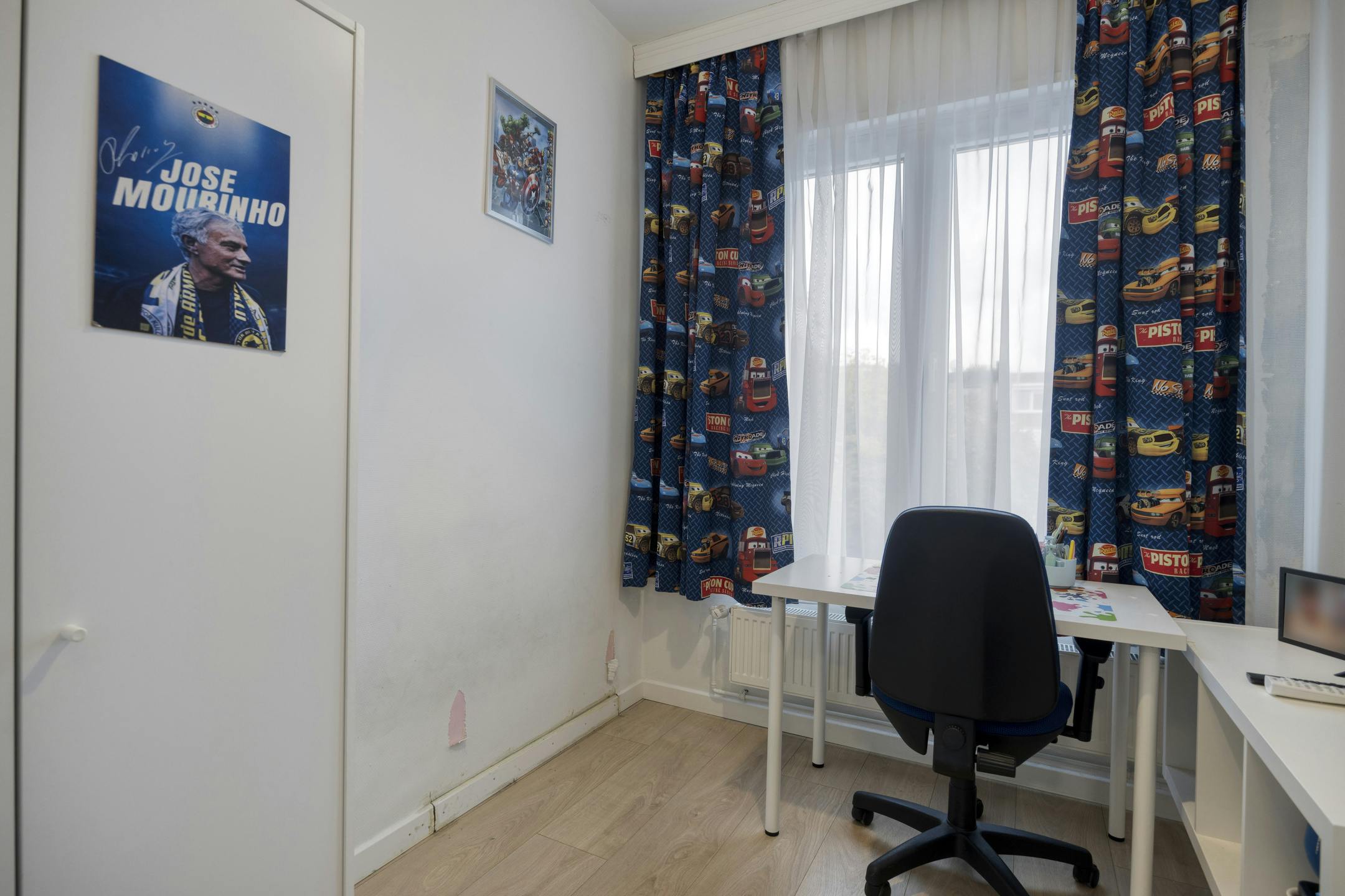 Huis met 6 slaapkamers  en tuin te koop in Merksem! foto 12