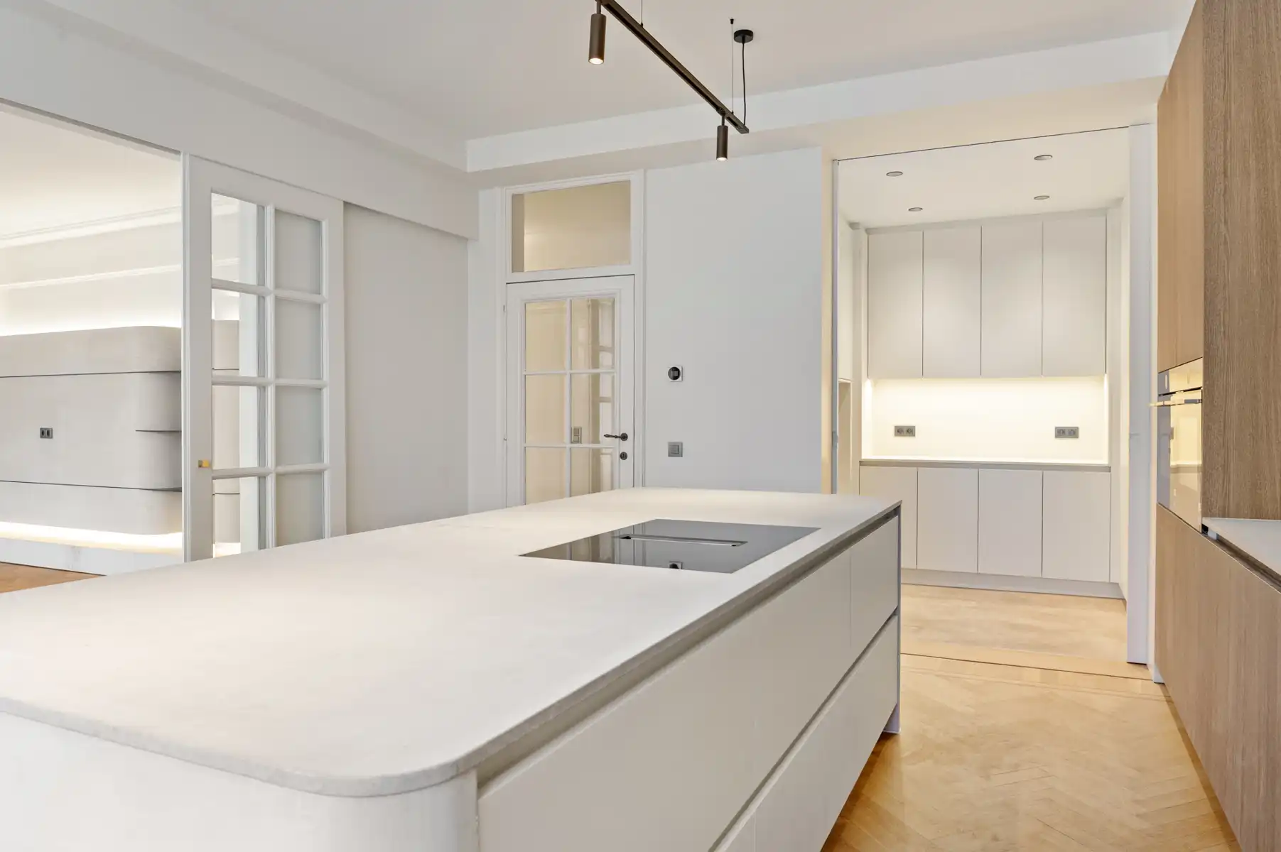 Luxueus gerenoveerd 2 slpk appartement in Art Deco-gebouw foto 6