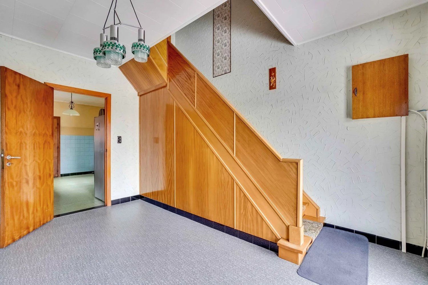 Woning met vier slaapkamers, garage en tuin foto 3