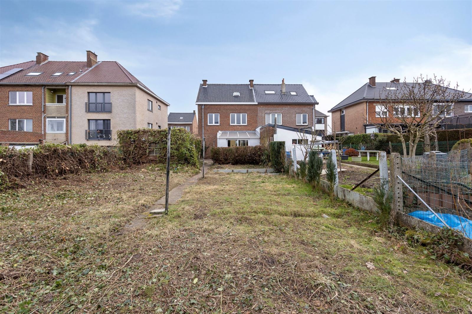 Woning met 3 à 4 slpks, tuin en garage te Buizingen foto 2