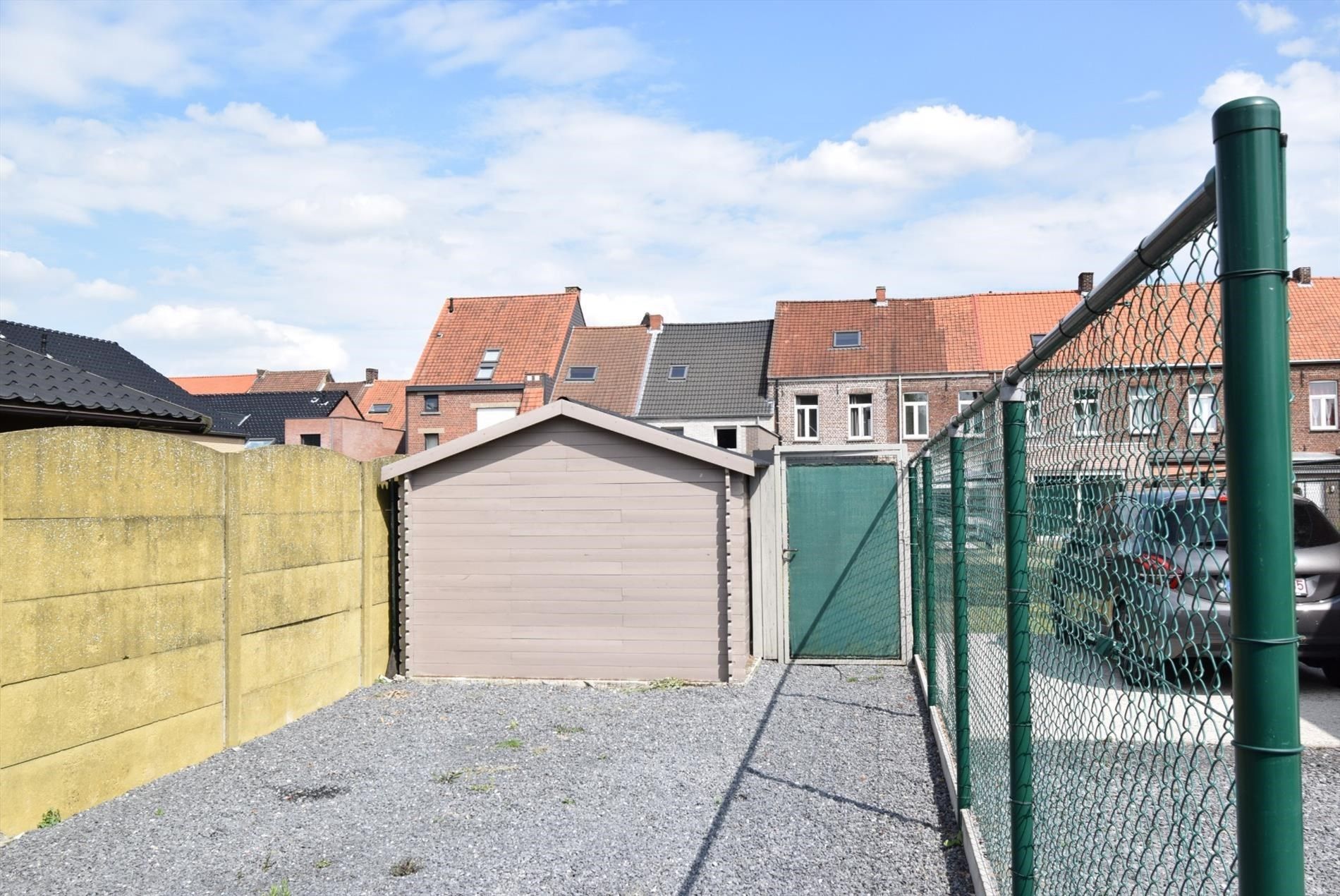 NETTE RIJWONING MET AUTOSTANDPLAATS foto 12