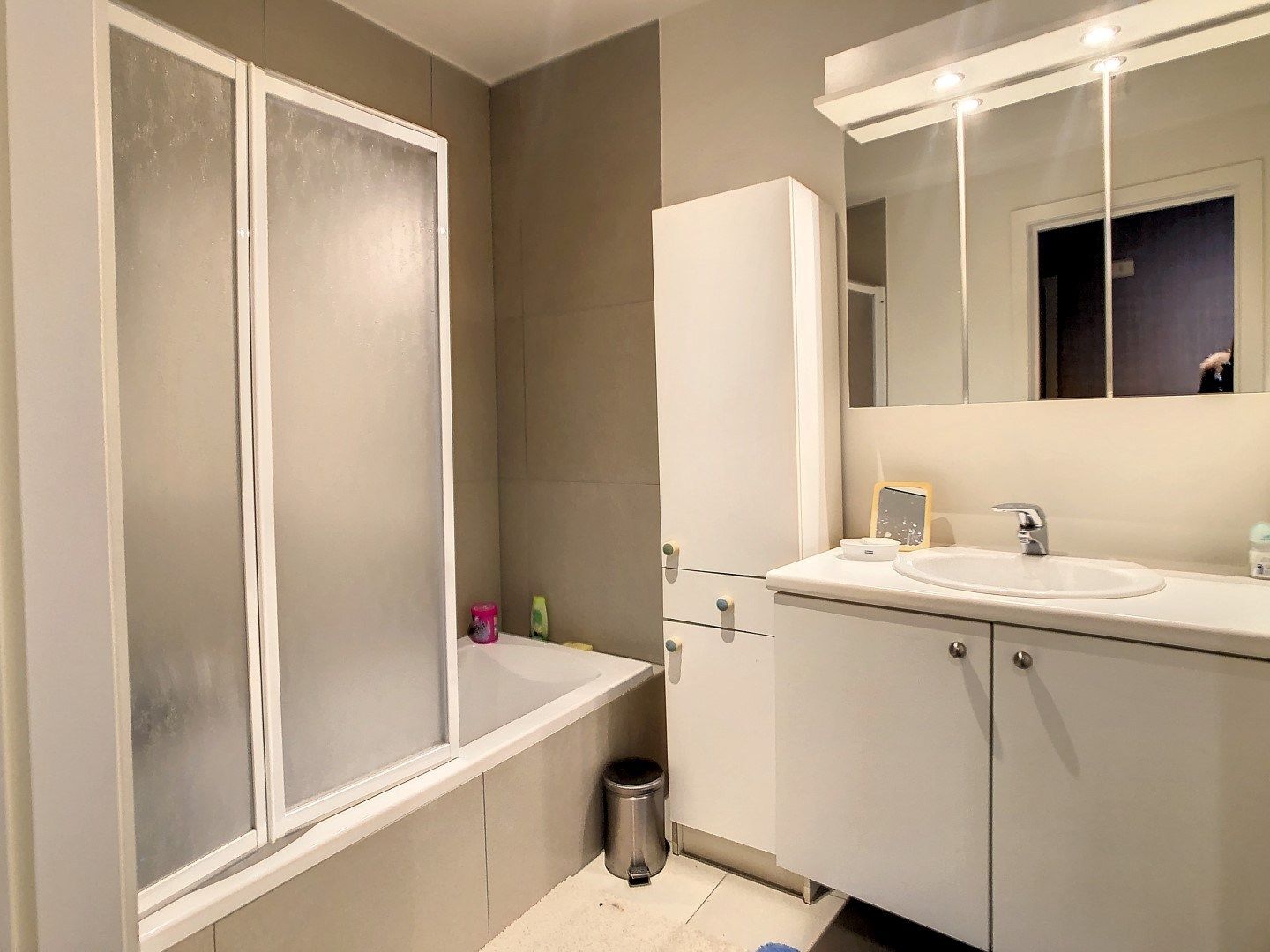 Gelijkvloers 2-slaapkamerappartement in centrum Passendale foto 3