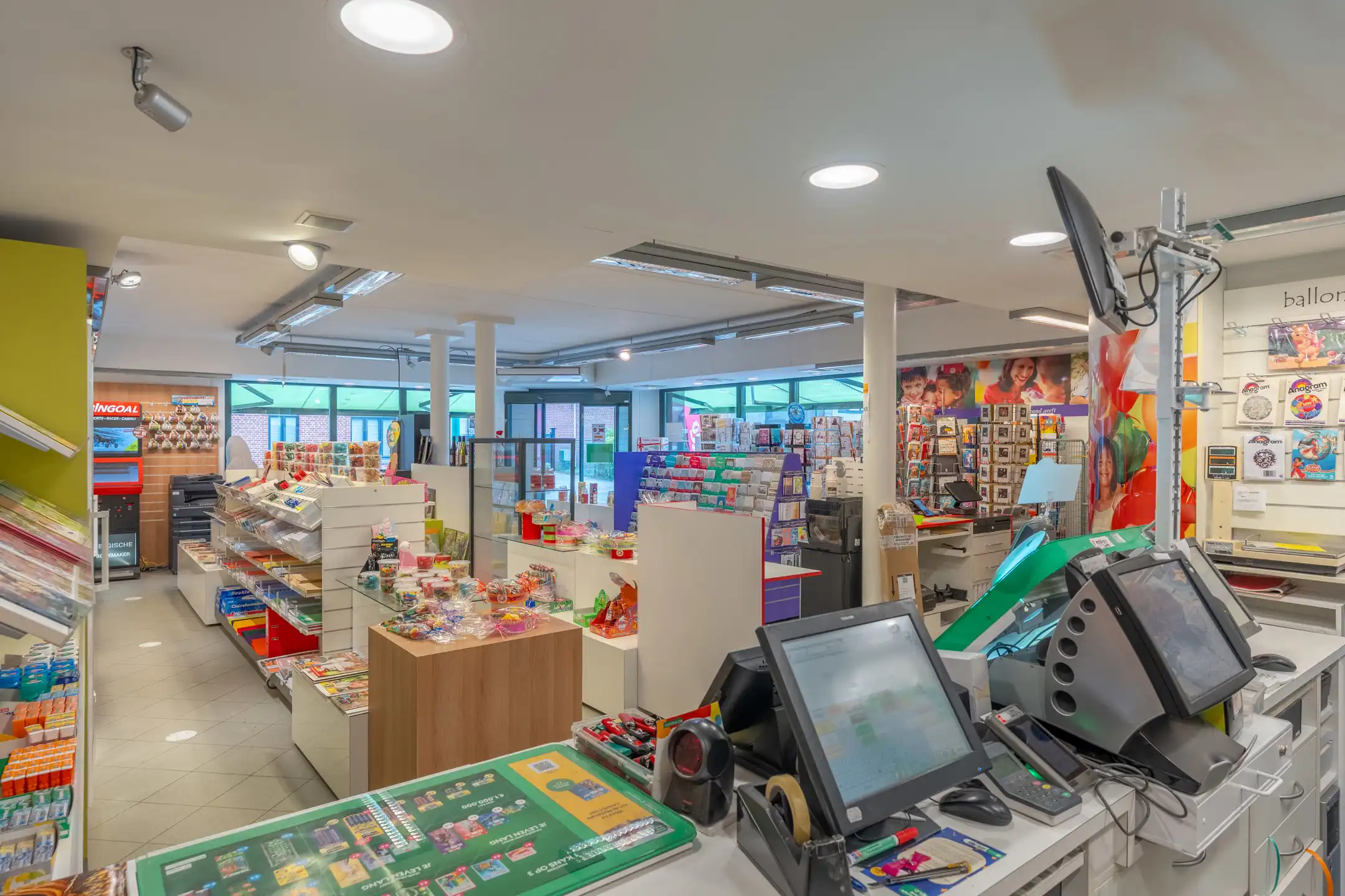 Interessant handelspand met woonst op gunstige locatie foto 9