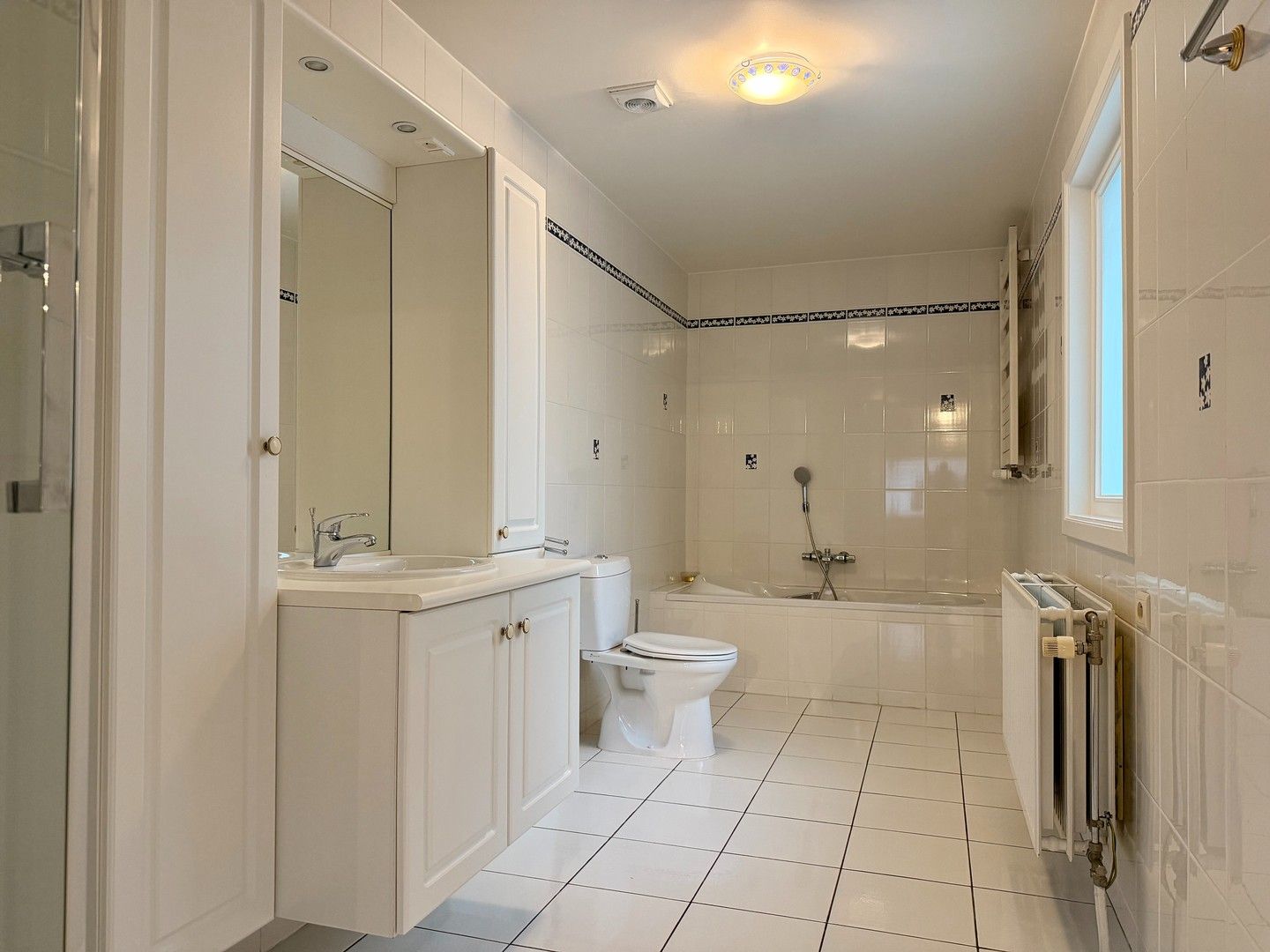 Woning met twee slaapkamers en garage te Beveren foto 9