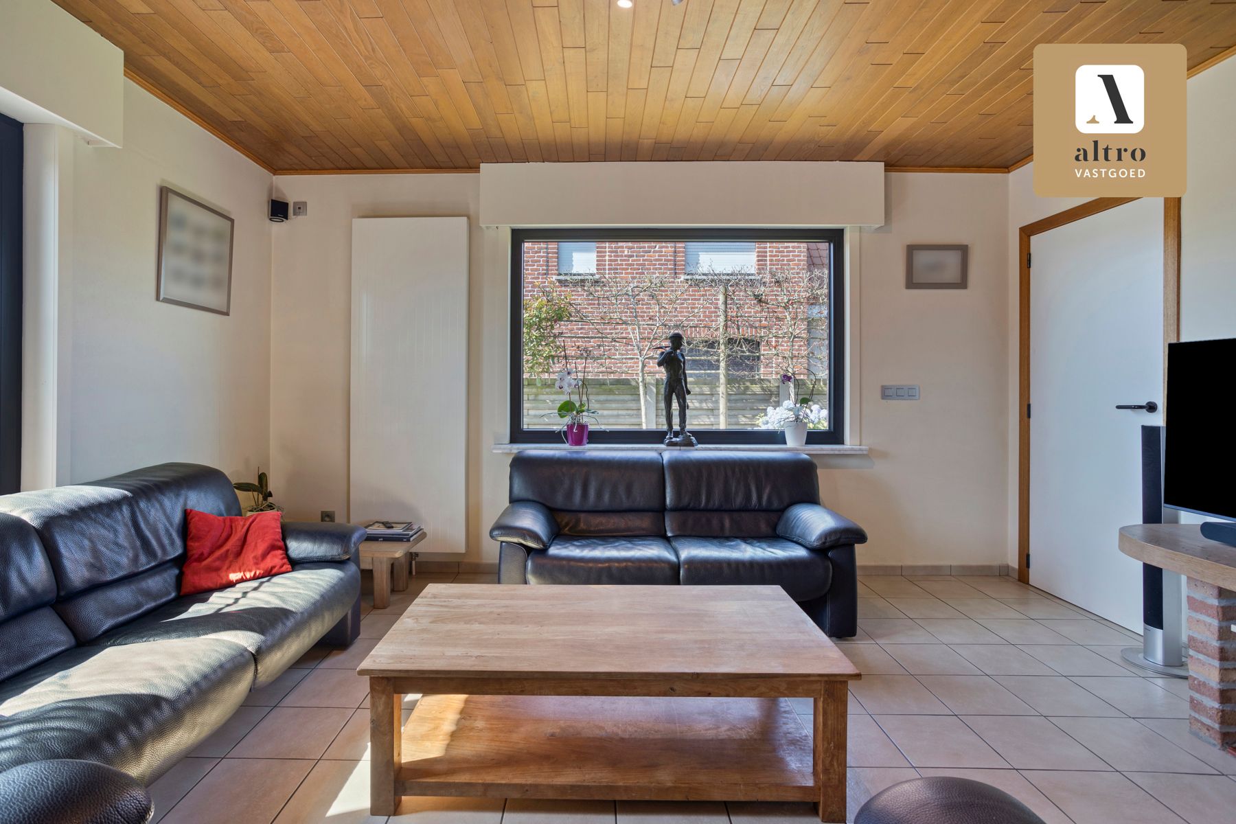 Instapklare open bebouwing met garage en  4 slaapkamers  foto 5