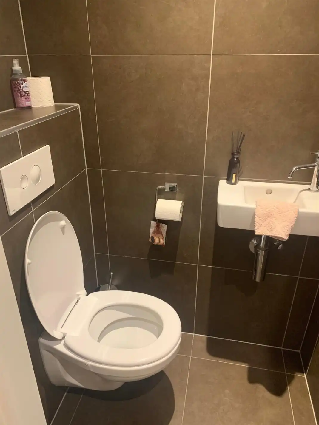Ongemeubeld tweeslaapkamerappartement met berging én garagebox - prachtige ligging in Stil Ende Brugge foto 16