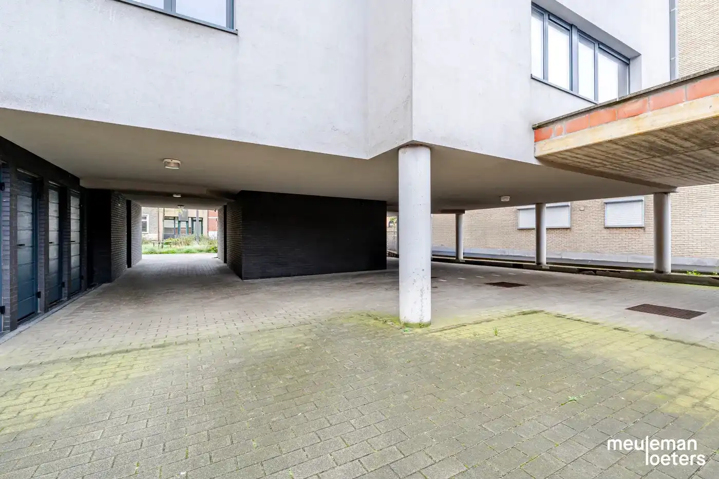 Lichtrijk en eigentijds penthouse met drie slaapkamers, twee terrassen en overdekte parkeerplaats foto 17