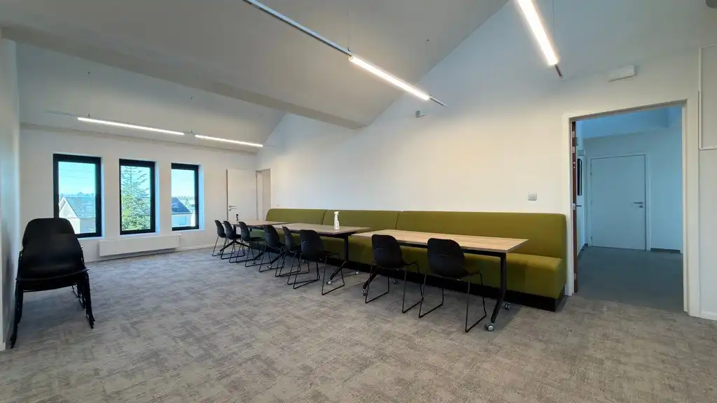 Instapklare kantoren met terras te huur vlakbij afrit E19 in Rumst foto 8