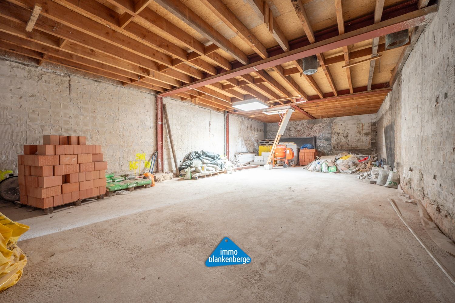 Ruime Casco Handelszaak van Ca. 200m² bij de Jachthaven van Blankenberge foto 4