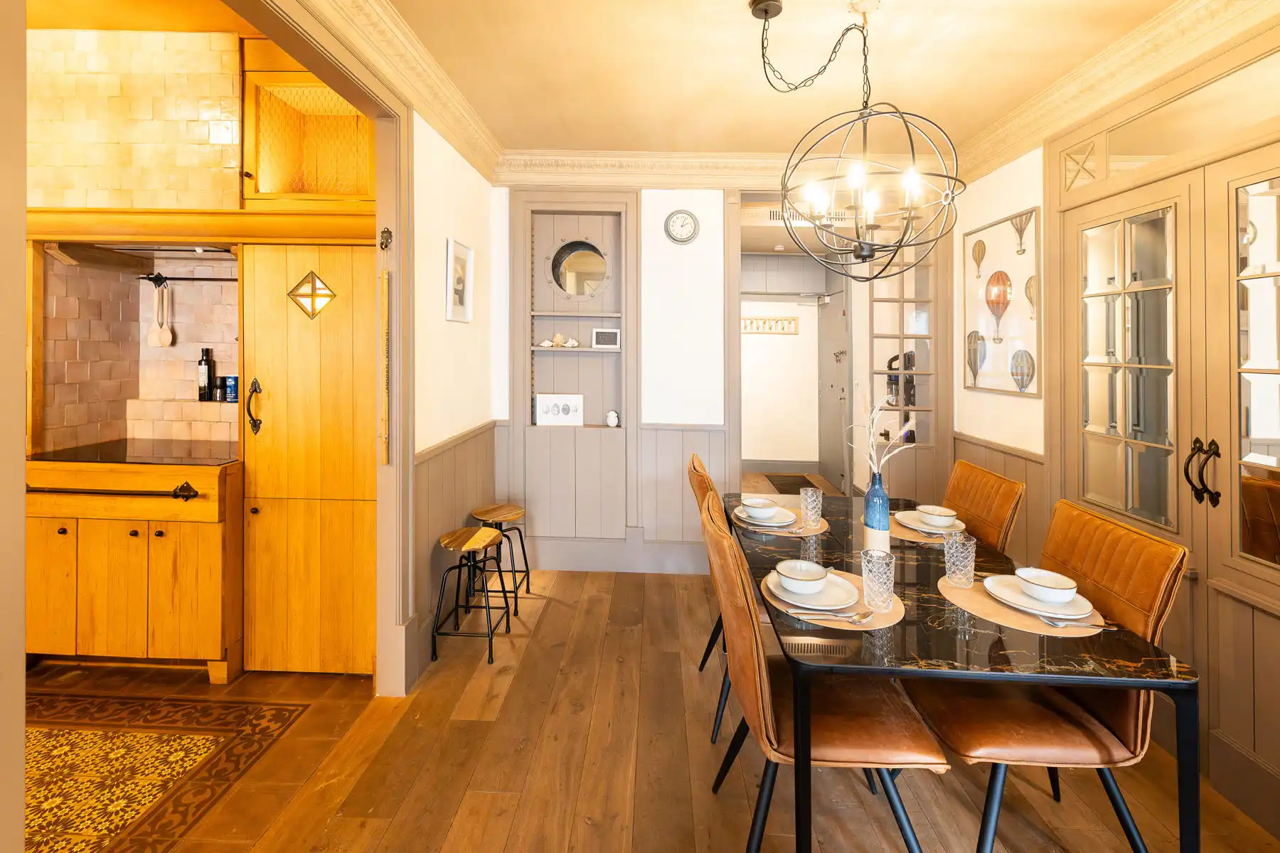 Stijlvol appartement met terras en 2 slaapkamers foto 2