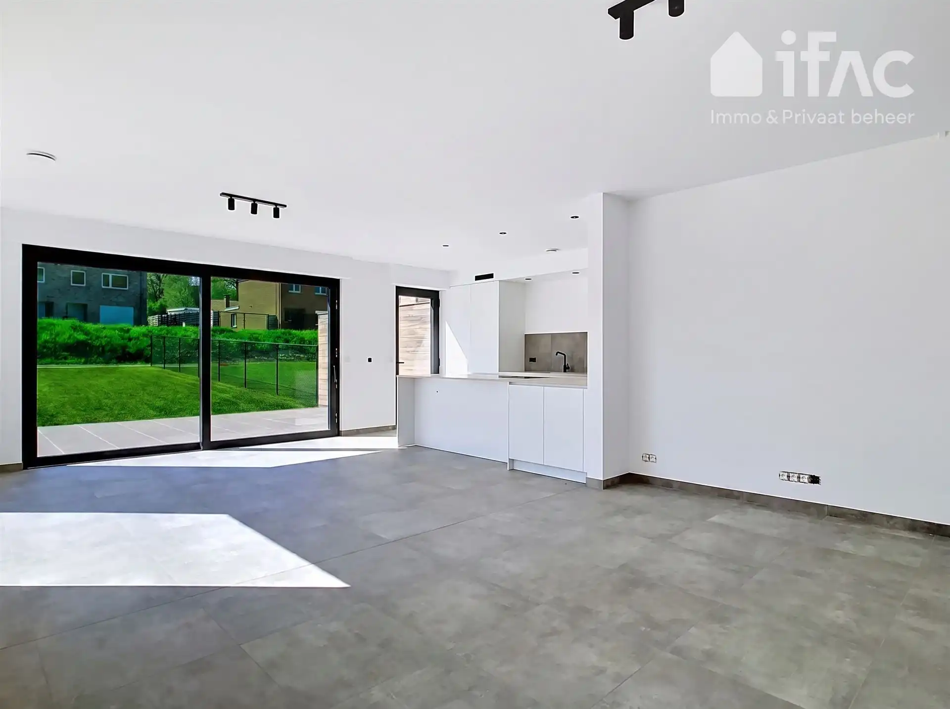 Nieuwbouwvilla, 3 slpks, garage en tuin foto 3