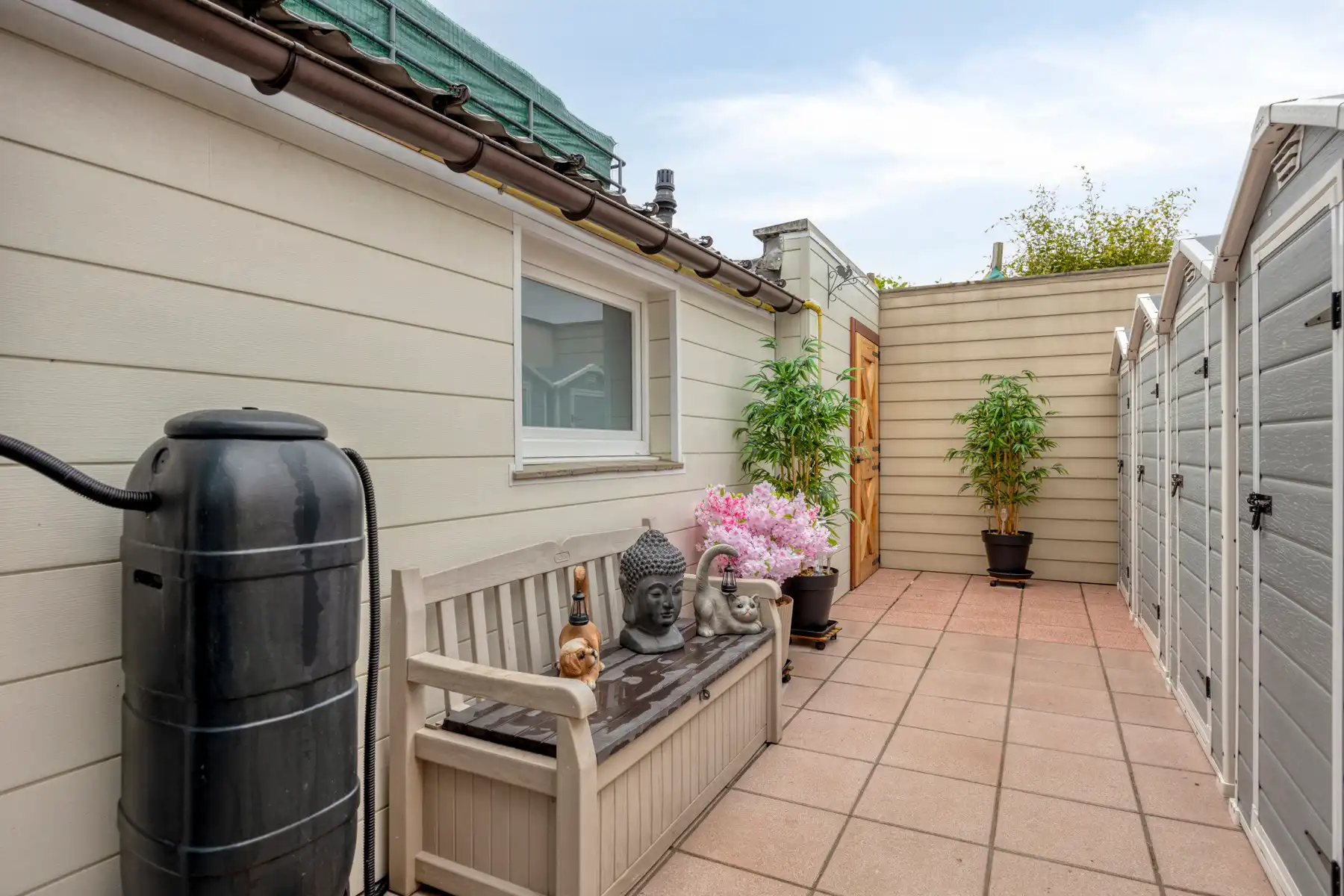 Instapklare woning met 2 (3) kamers en terras foto 15