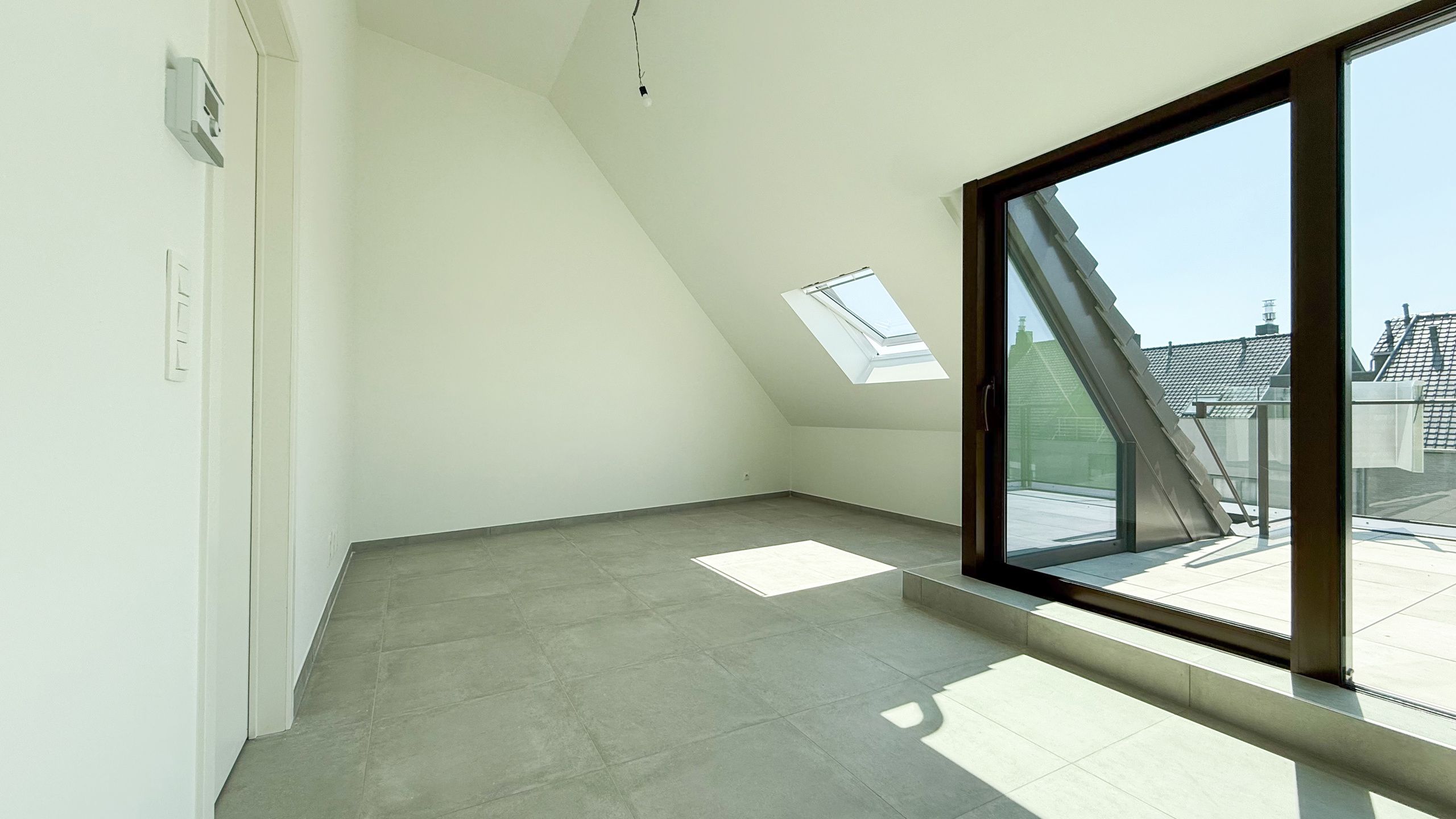 Modern nieuwbouw penthouse met zonneterras en garage! foto 4