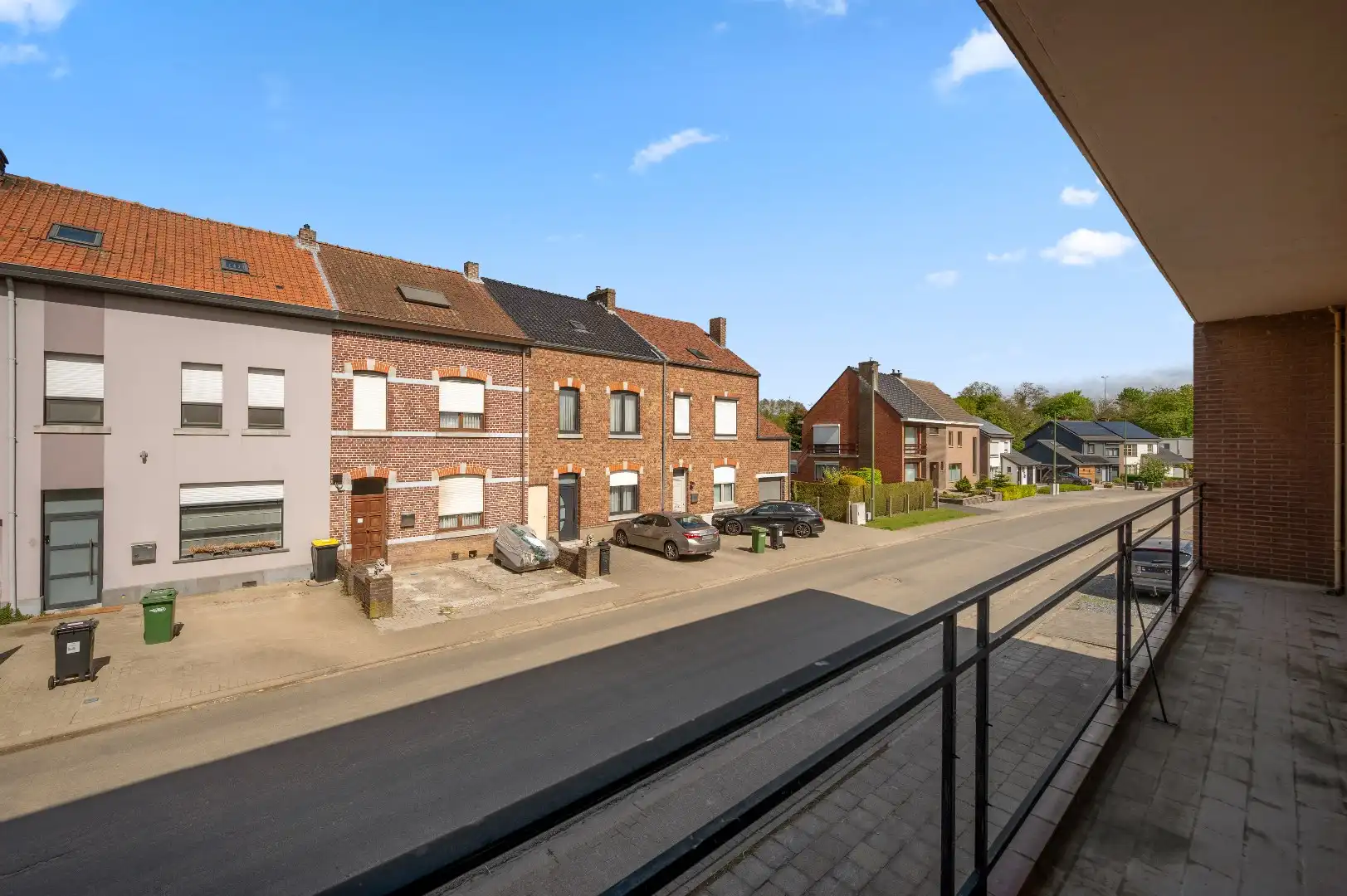Ruime halfopen bel-étagewoning met uitzonderlijk veel parkeergelegenheid en prachtig uitzicht te koop in Landen foto 29