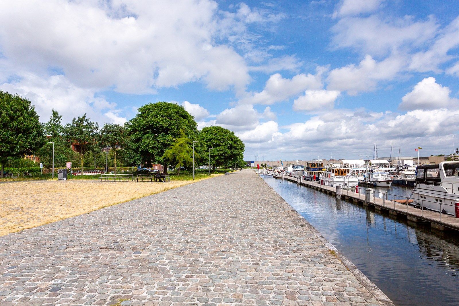 Stijlvol wonen in hartje Cadix met parkzicht foto 28