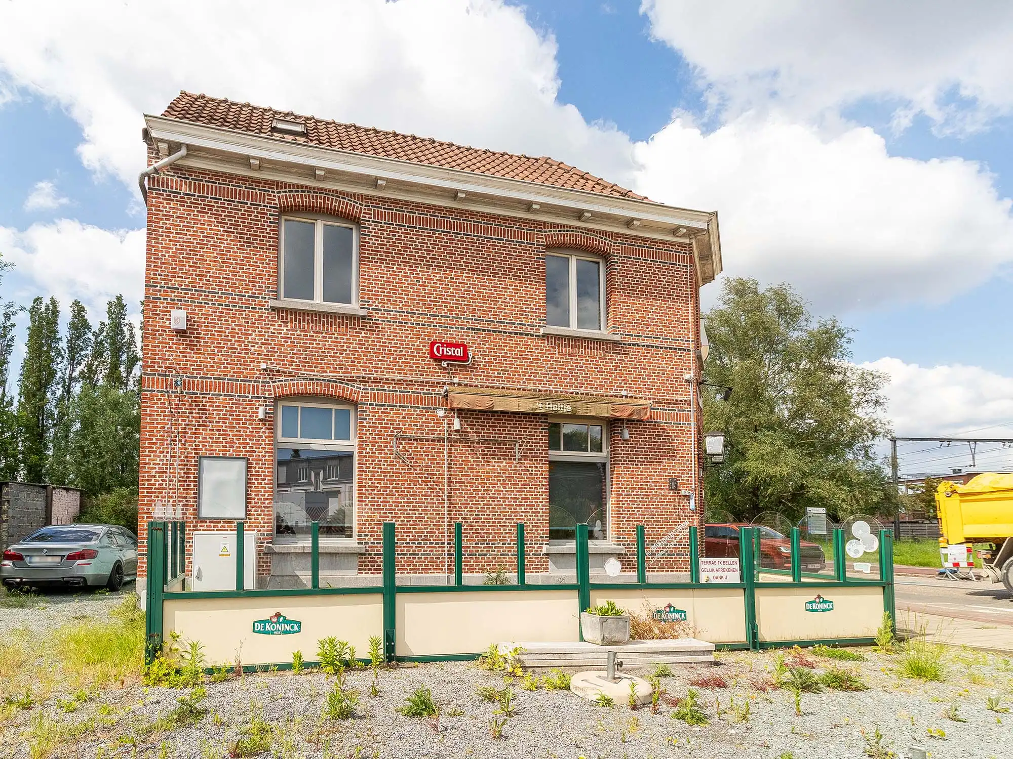 Café met woonst en sterke zichtbaarheid op hoekligging foto 11