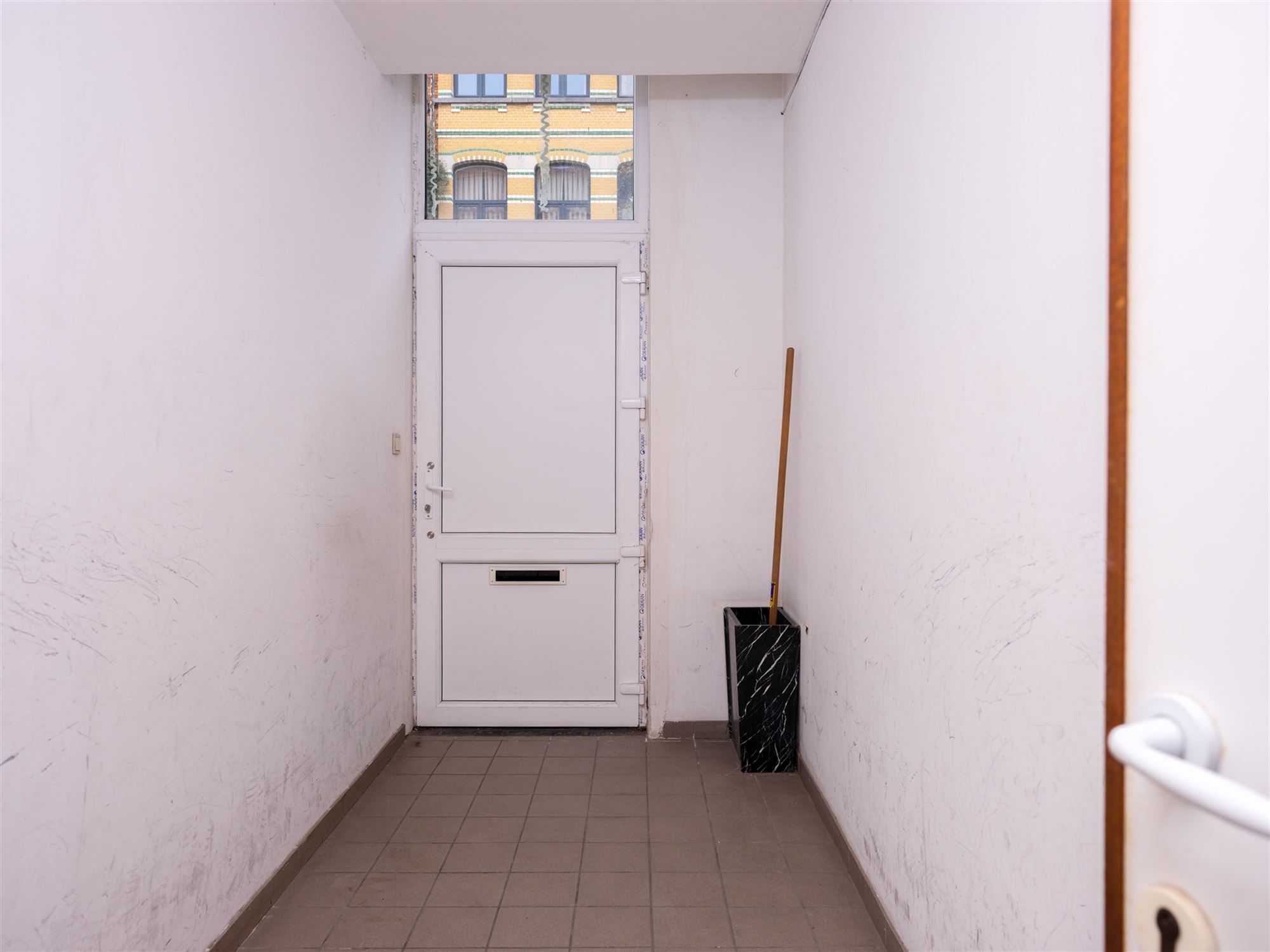 ruime rijwoning met polyvalent bijgebouw en tal van mogelijk foto 5