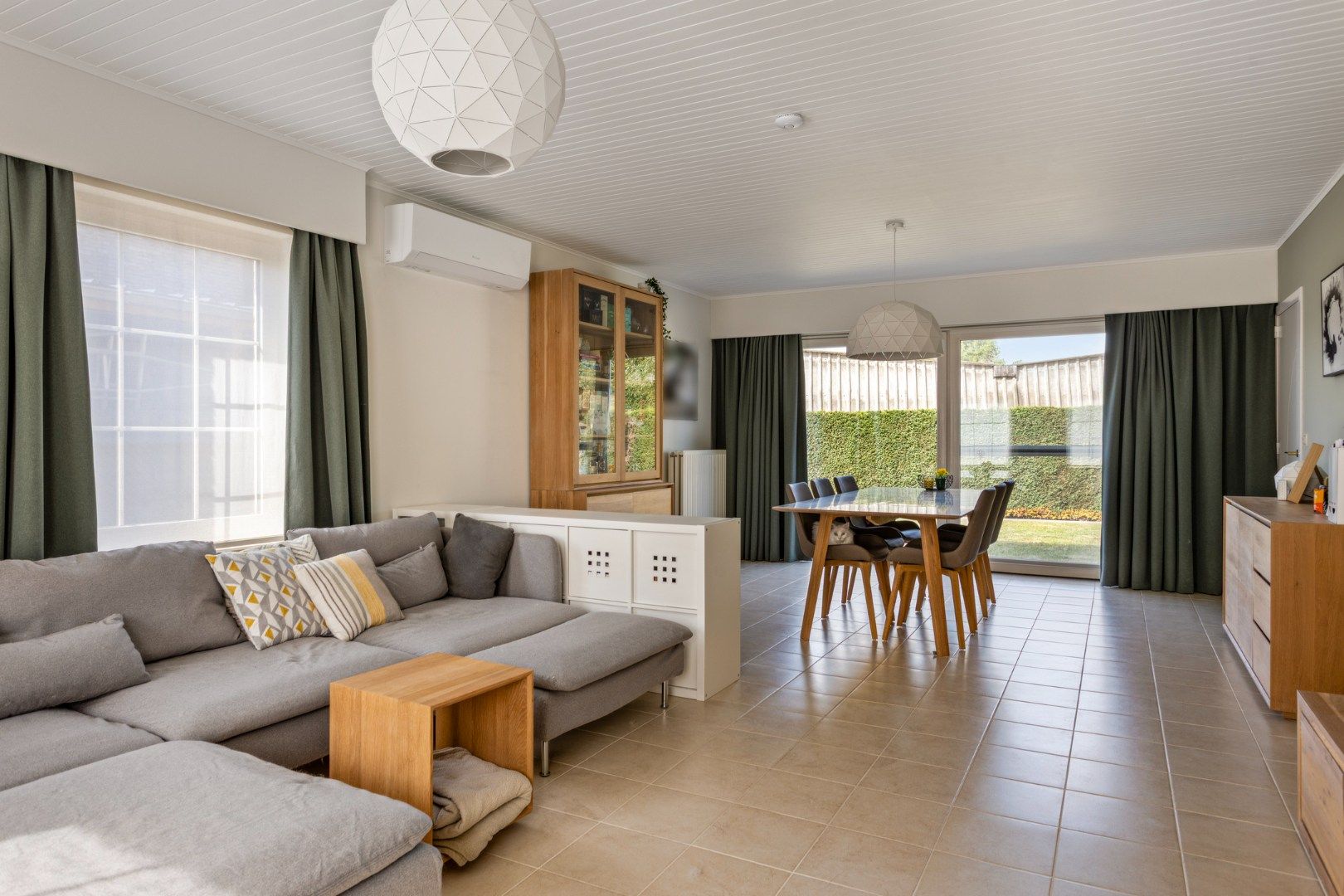 Instapklare woning met 3 ruime slaapkamers op 599 m² te OLV Olen ! foto 3