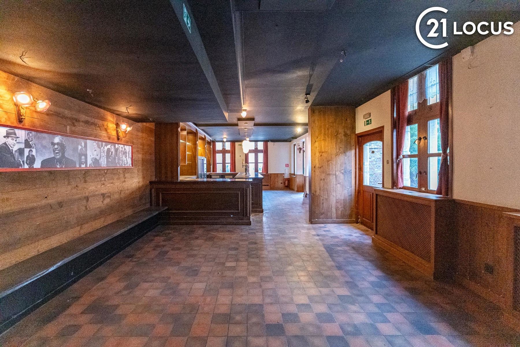 Karaktervol Horecapand, Toplocatie aan de Markt van Lokeren foto 4