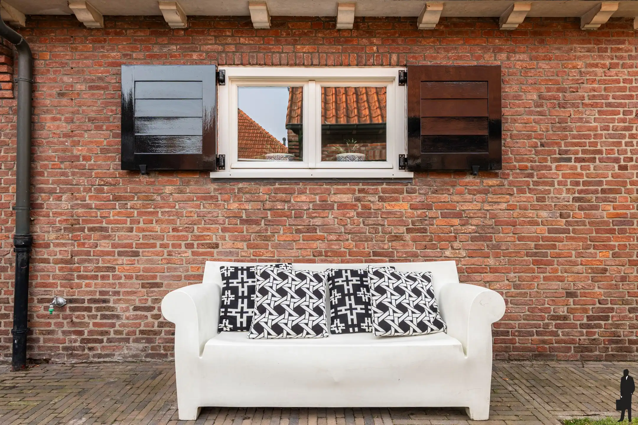 Karakteristieke, luxueuze woning op top locatie te Hoogstraten. foto 48