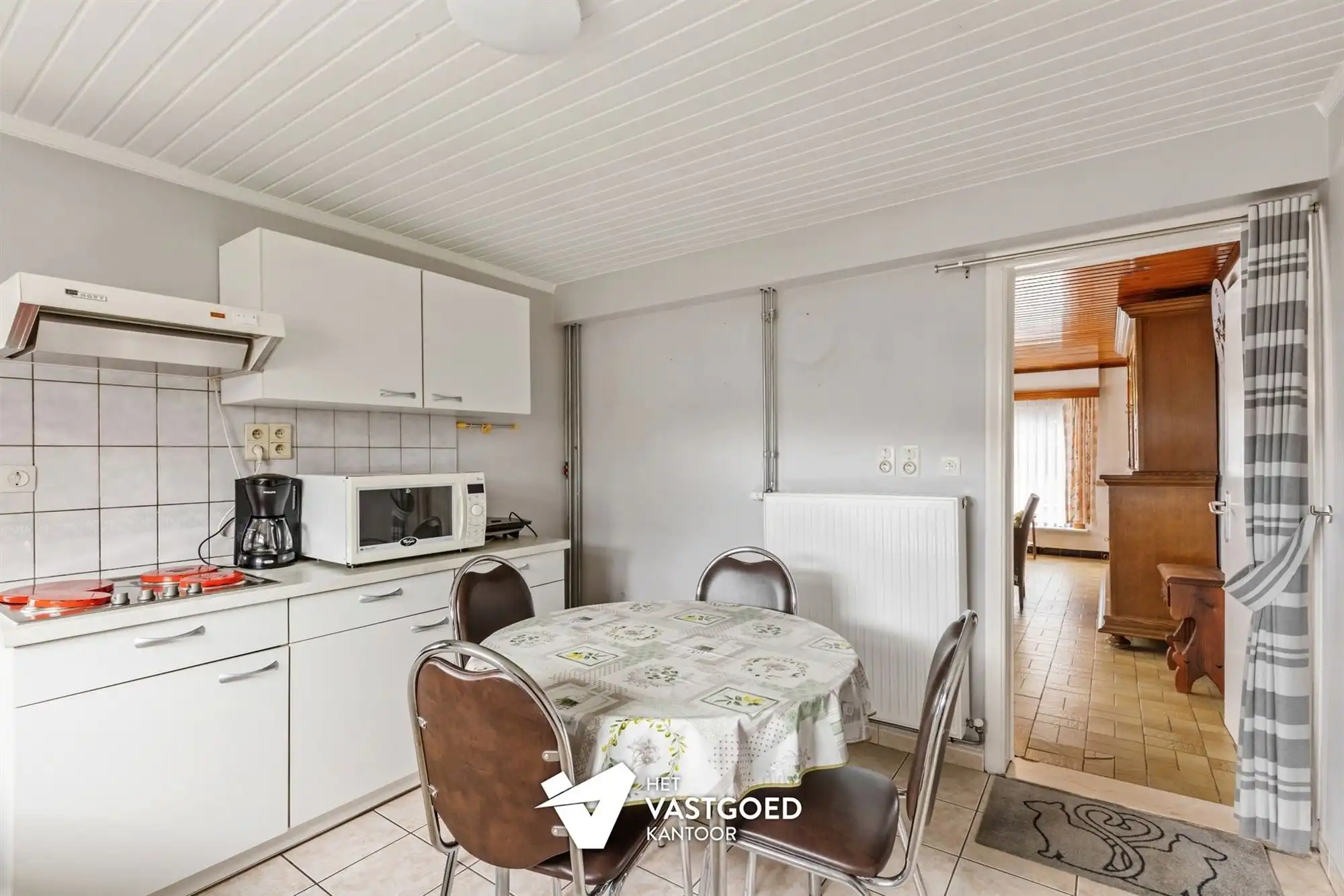 PERFECT ONDERHOUDEN WONING OP PRACHTIG PERCEEL NABIJ KEIHEUVEL foto 9
