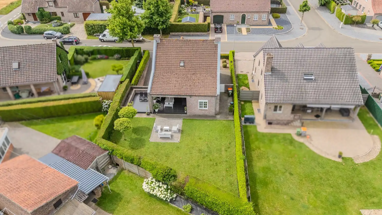Verzorgde, instapklare woning met 3 slaapkamers én 2 badkamers in het gezellige Mopertingen, Bilzen-Hoeselt. foto 37