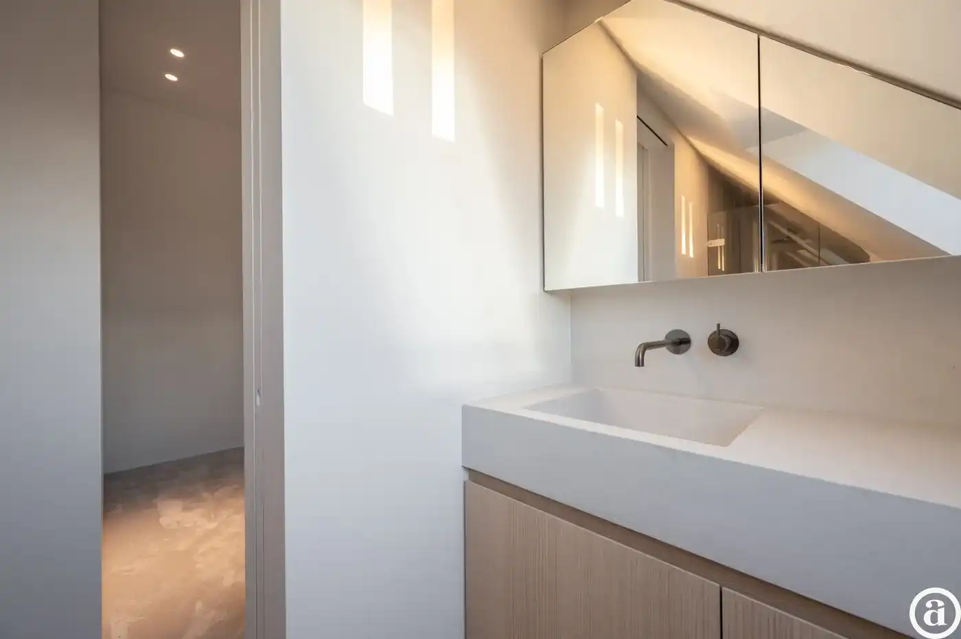 Instapklare nieuwbouwvilla met 5 slaapkamers en zuidgerichte tuin.  foto 32