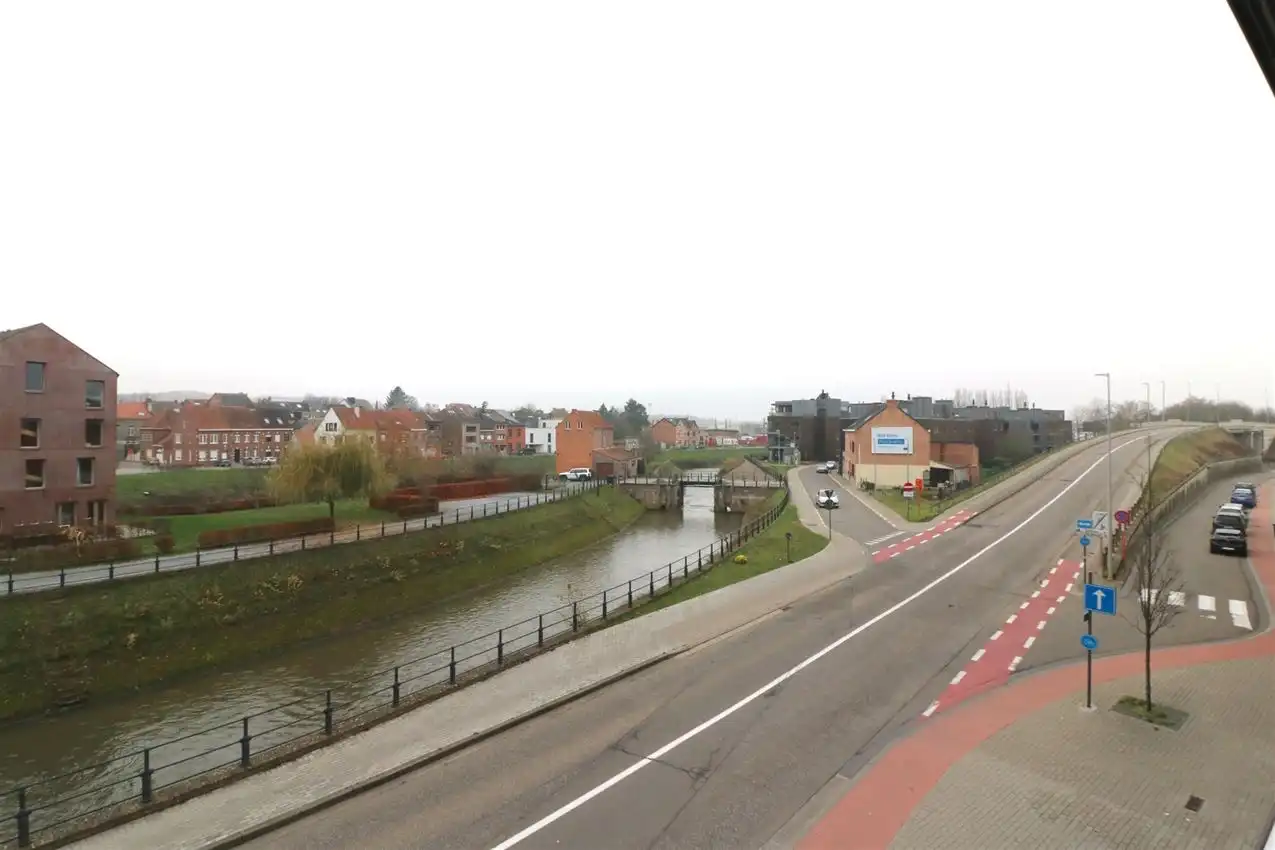 Appartement met 2 slaapkamers, mooi terras, inclusief garage  foto 26