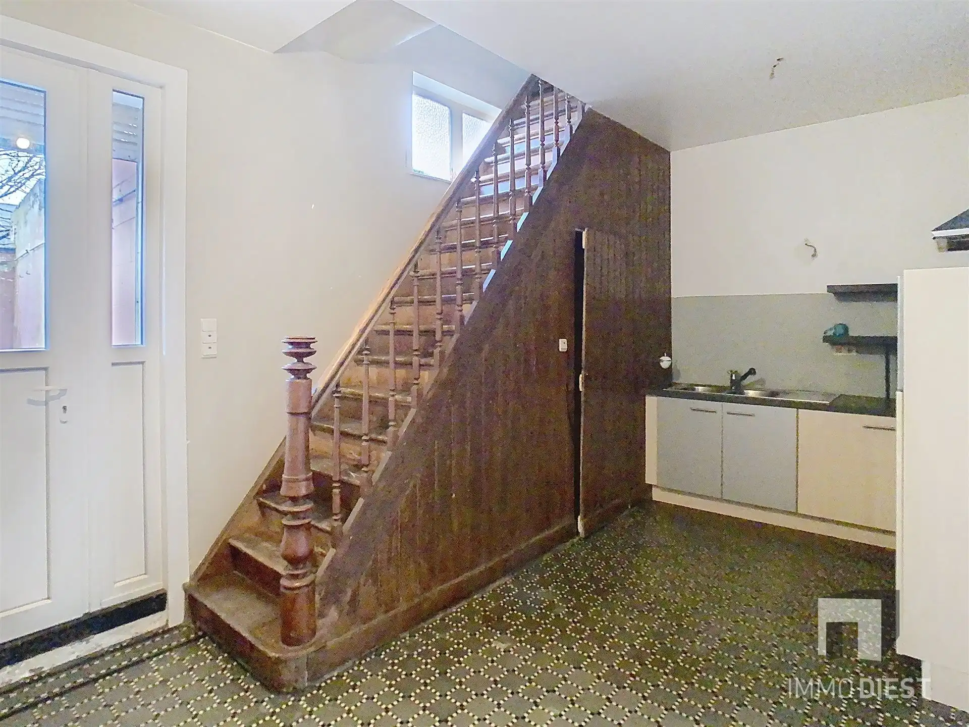 Chamante betaalbare stadswoning met veel potentieel in hartje Diest foto 8