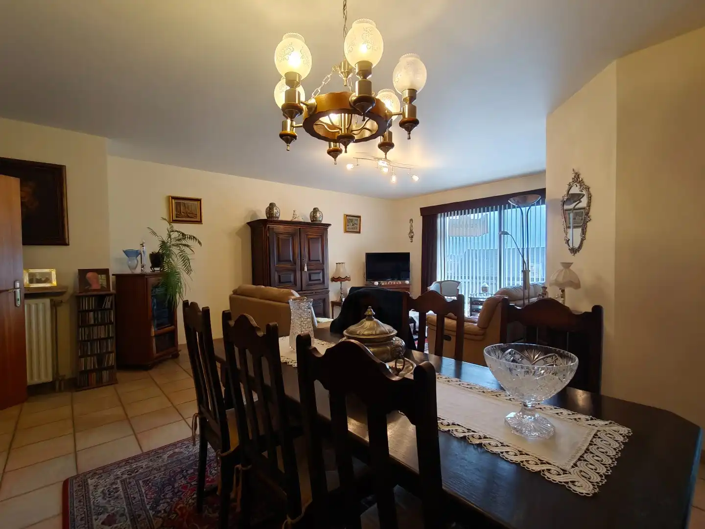 Ruim appartement met terras te Lokeren  foto 2