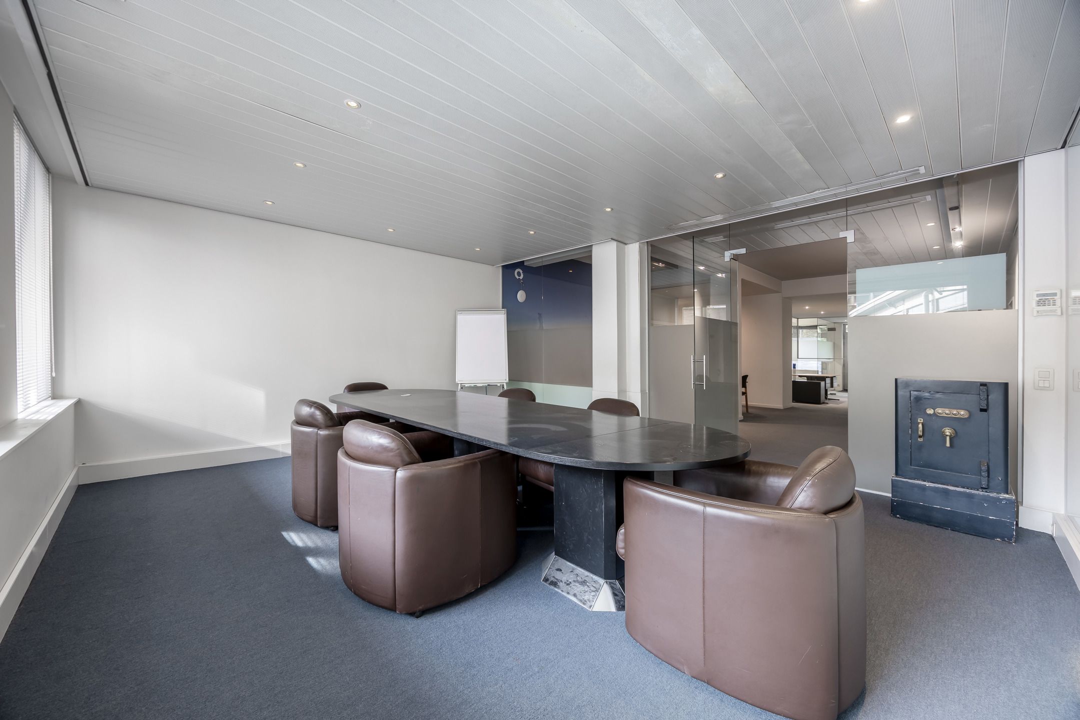 Commercieel handelspand (236m²) op centrale ligging foto 20