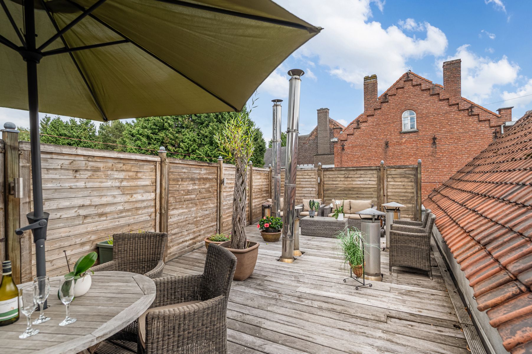 Rustig gelegen, ruime woning met dakterras foto 19