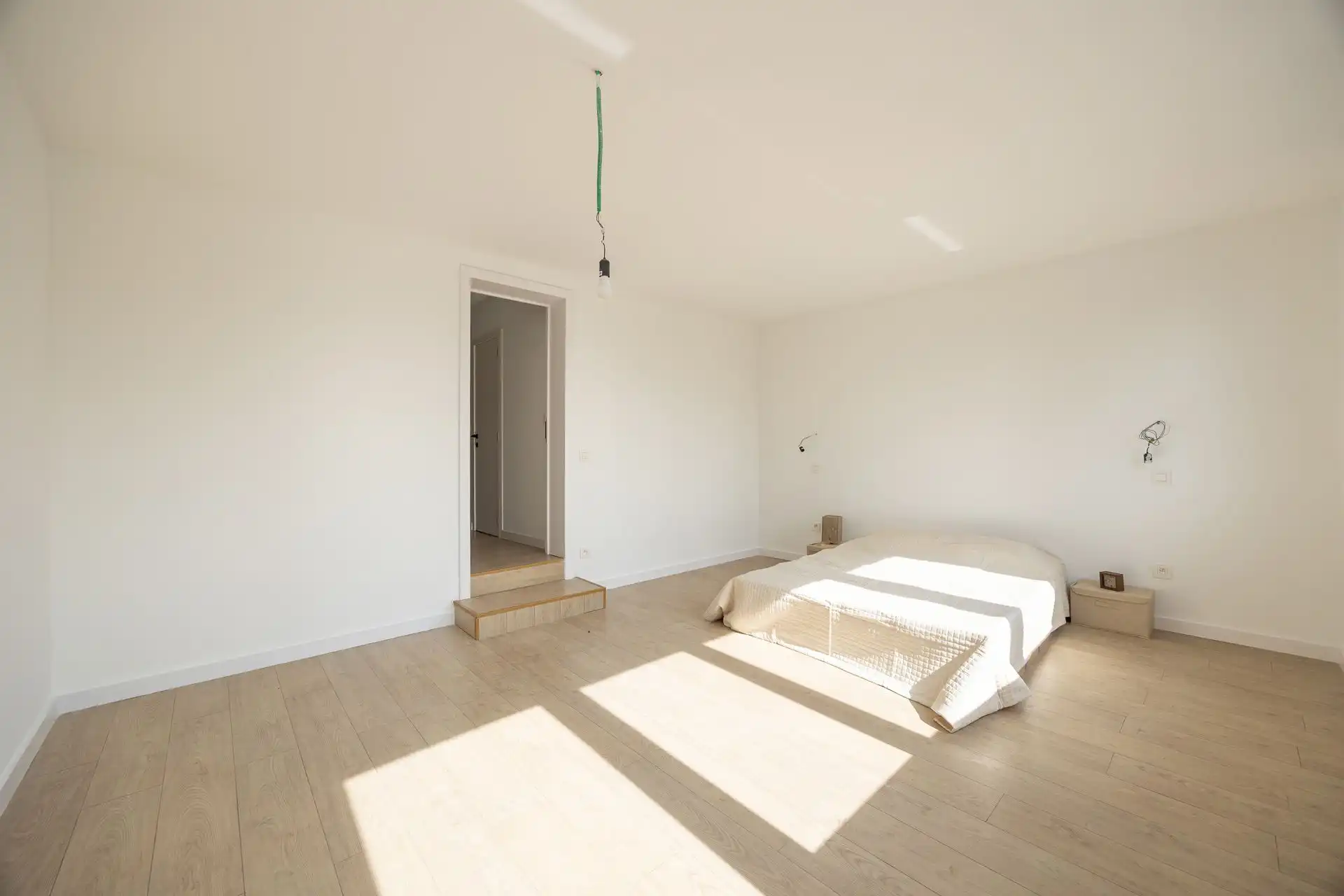 Gerenoveerde gezinswoning met tuin in rustige omgeving foto 14