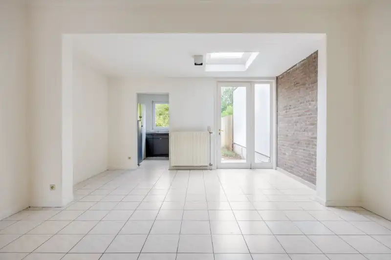 CHARMANTE WONING MET ZONNEPANELEN EN ZUIGERICHTE TUIN foto 6