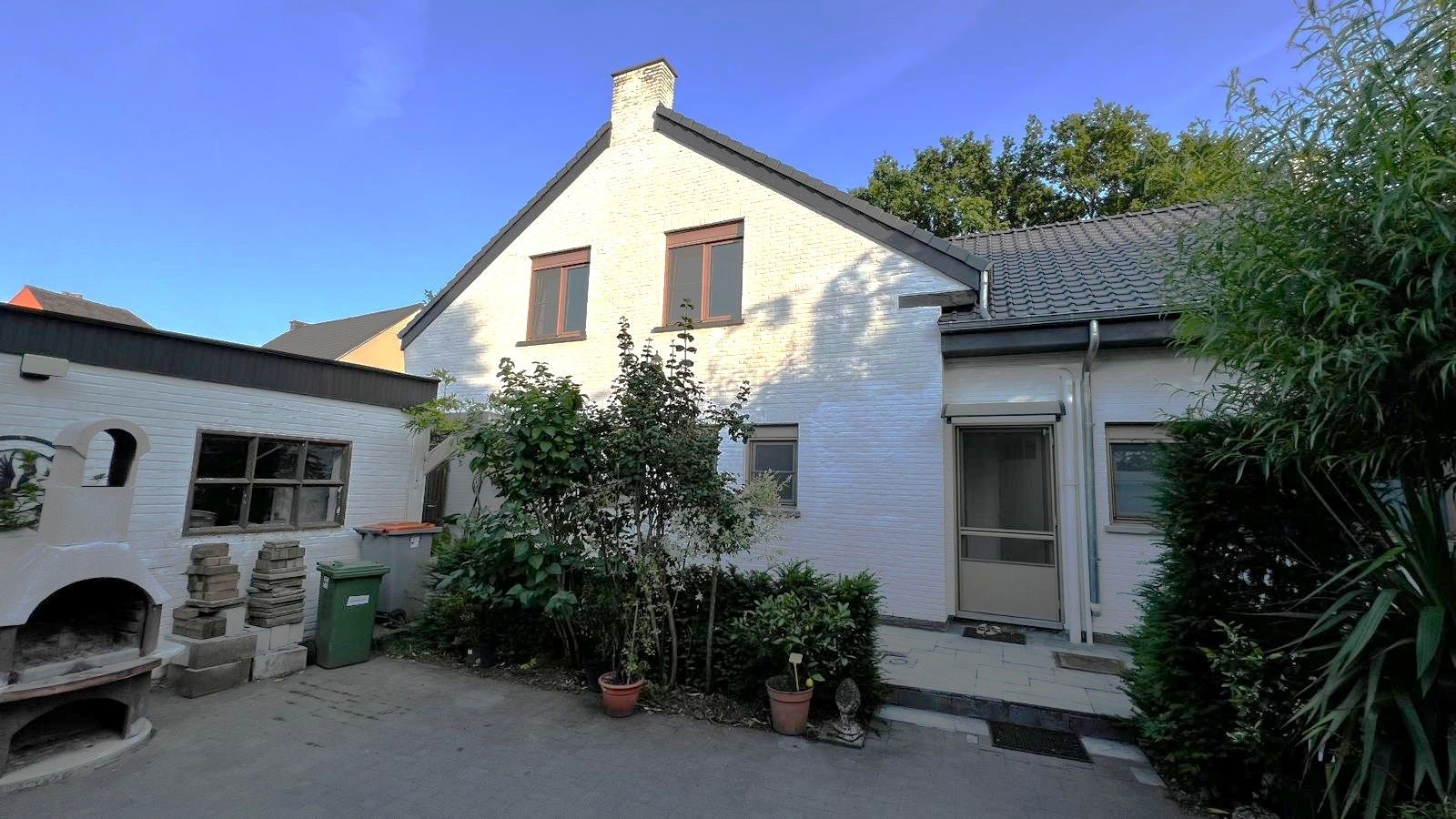 Comfortabele en vernieuwde gezinswoning met landelijke ligging te Eigenbilzen foto 17