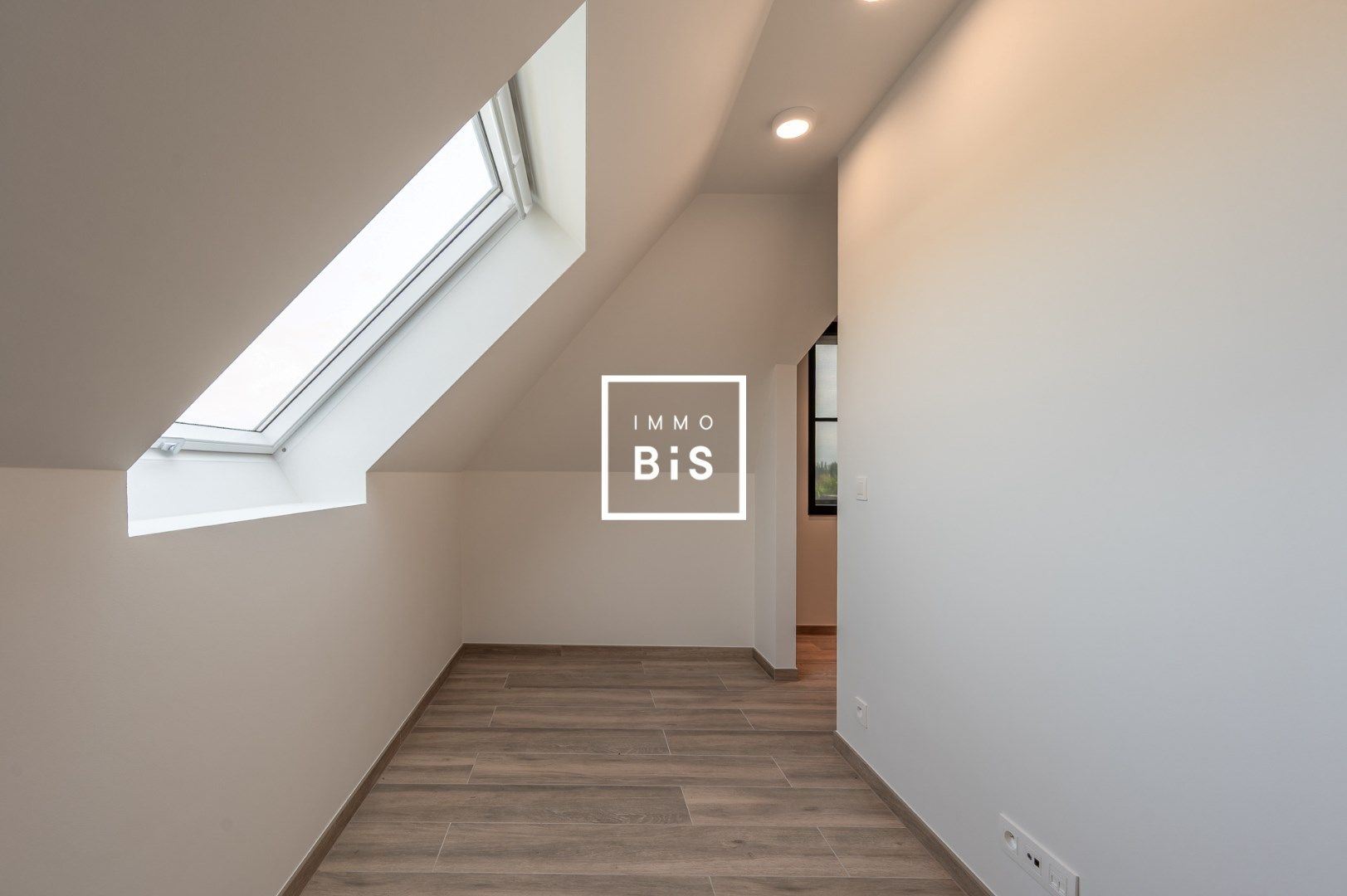 Prachtig afgewerkte hoekwoning, zeer rustig gelegen nabij het centrum foto 16