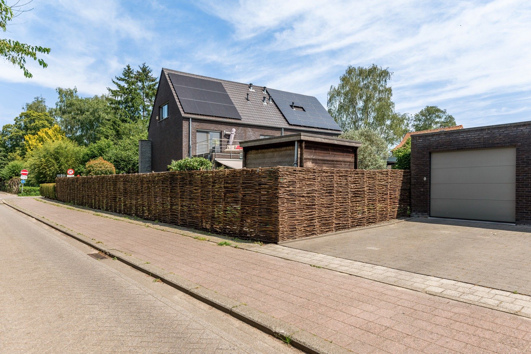 Prachtige woning op uitstekende ligging met garage foto 18