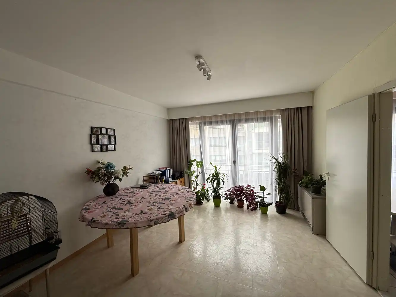 RESIDENTIE ELENA foto {{pictureIndex}}