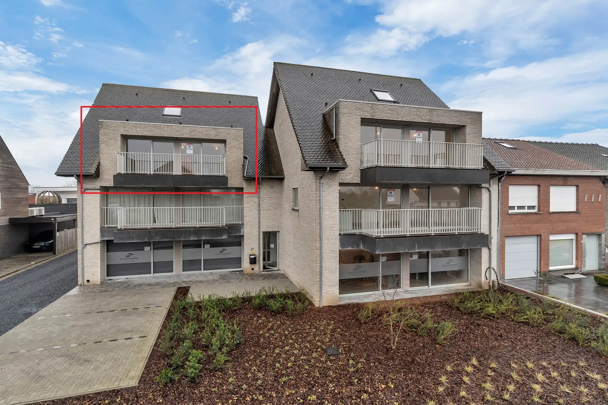 Ruim nieuwbouw duplexappartement, alle comfort foto {{pictureIndex}}