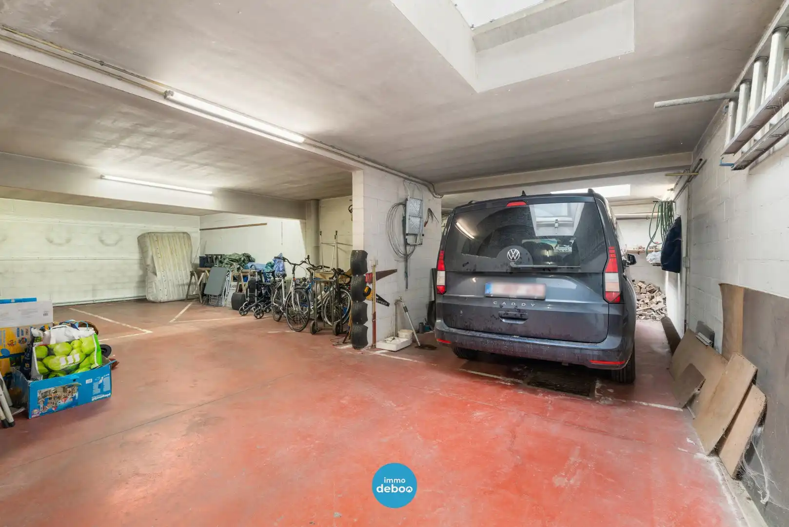 Ruim handelspand met meerdere parkeerplaatsen foto 7