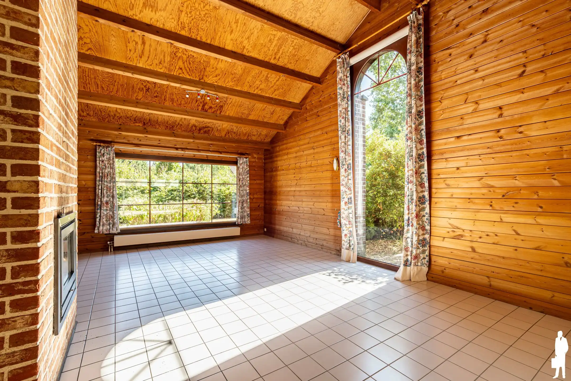 Vrijstaande laagbouwwoning op een perceel van 2.448 m² foto 9
