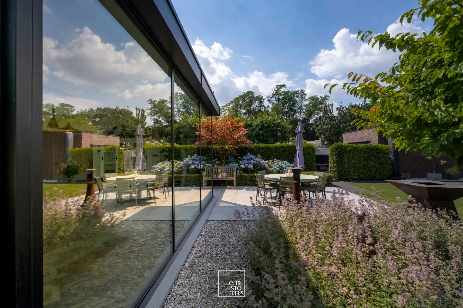 Eigentijdse gerenoveerde villa op een riant perceel van 1.986 m² foto 27