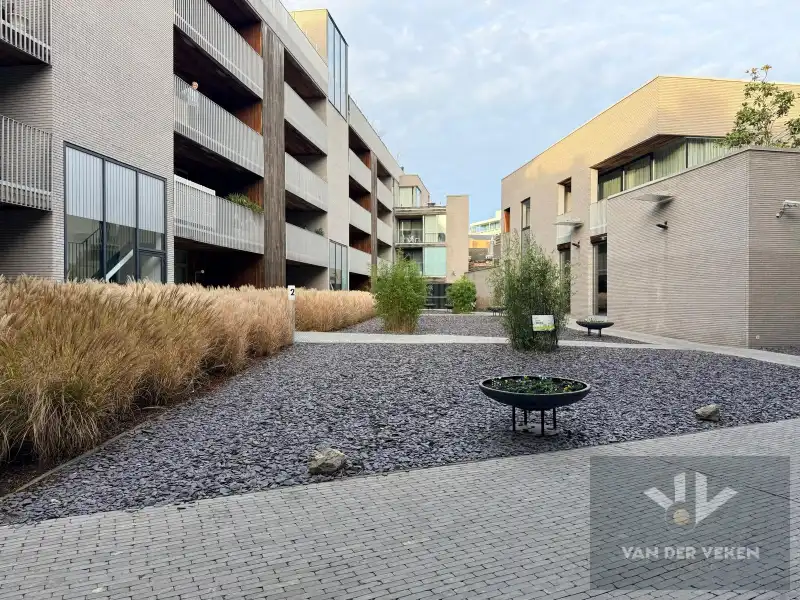 Ruim 2 slaapkamer appartement in hartje Hasselt! foto {{pictureIndex}}