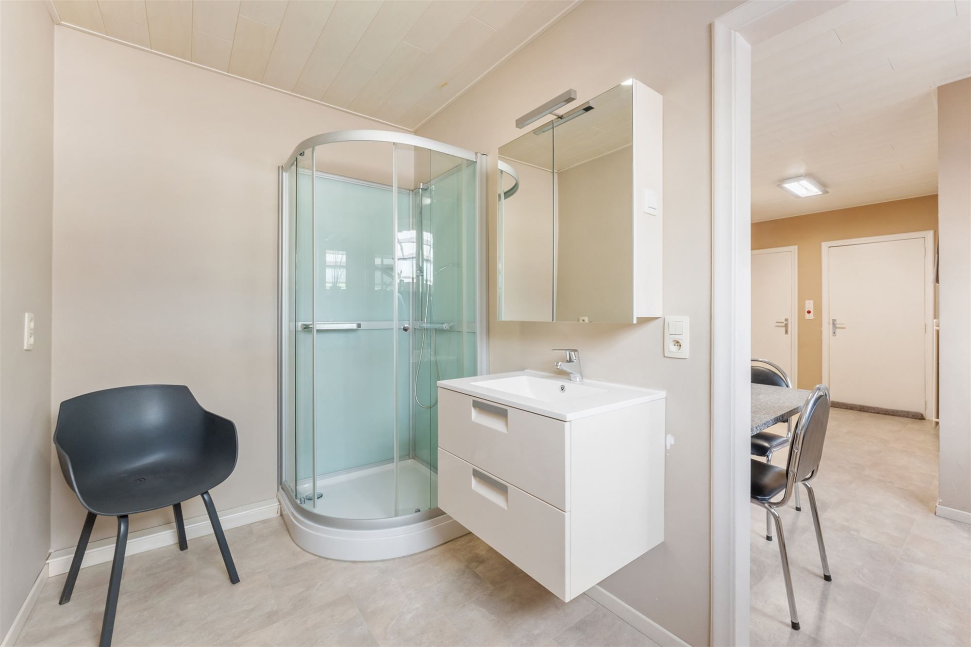 GERENOVEERDE, INSTAPKLARE EN PERFECT ONDERHOUDEN WONING  foto 12